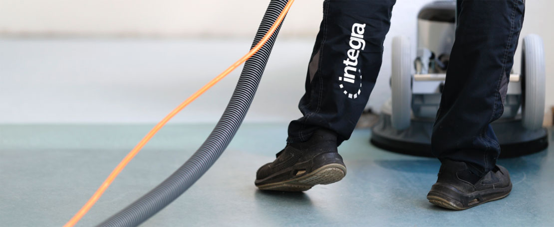 Integra Schriftzug auf Hose